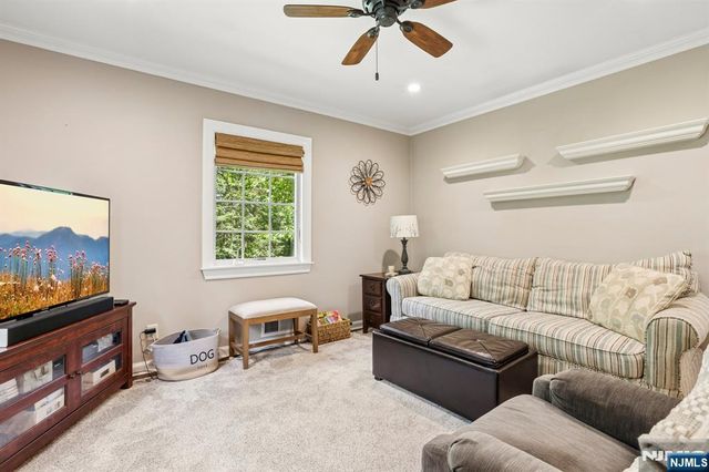 6 Garden Court, Ho-ho-kus, NJ 07423