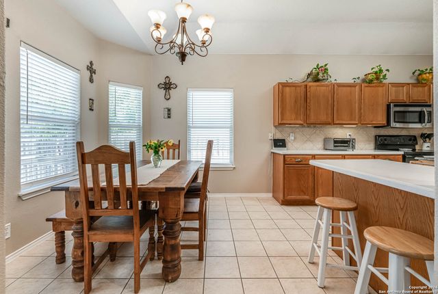 1642 SUNBLOSSOM CIR, New Braunfels, TX 78130