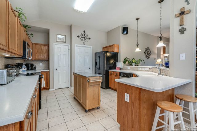 1642 SUNBLOSSOM CIR, New Braunfels, TX 78130
