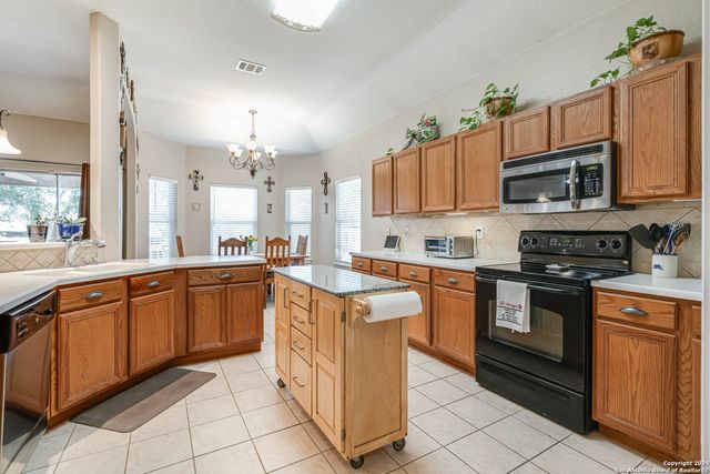 1642 SUNBLOSSOM CIR, New Braunfels, TX 78130