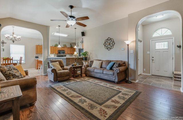 1642 SUNBLOSSOM CIR, New Braunfels, TX 78130