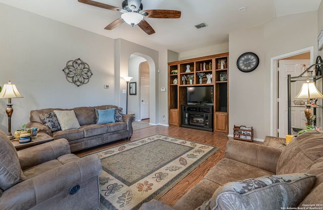 1642 SUNBLOSSOM CIR, New Braunfels, TX 78130