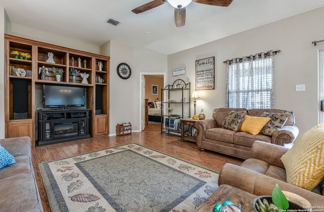 1642 SUNBLOSSOM CIR, New Braunfels, TX 78130