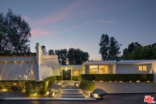 16745 Bosque Drive, Encino, CA 91436