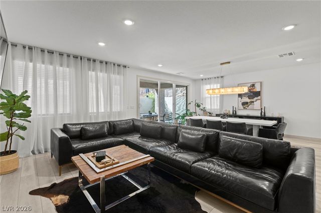 9935 Joshua Foothills Street, Las Vegas, NV 89178