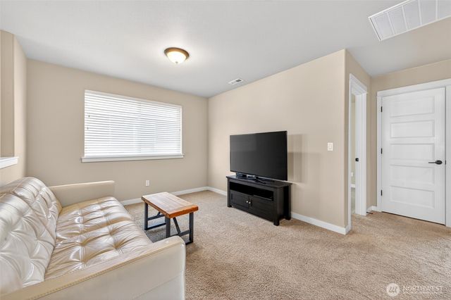 438 Riley Court E, Enumclaw, WA 98022