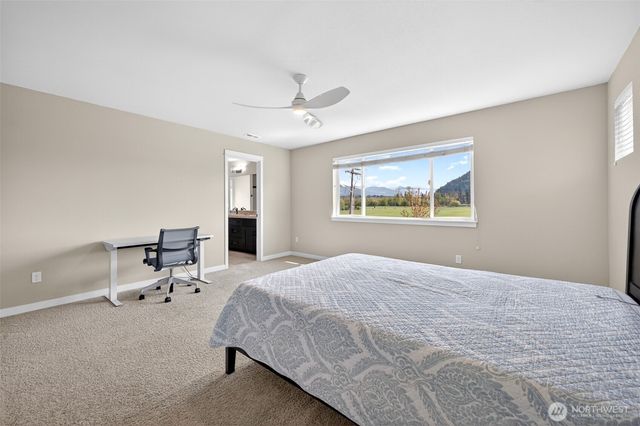 438 Riley Court E, Enumclaw, WA 98022