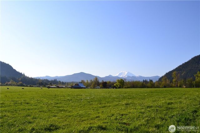 438 Riley Court E, Enumclaw, WA 98022