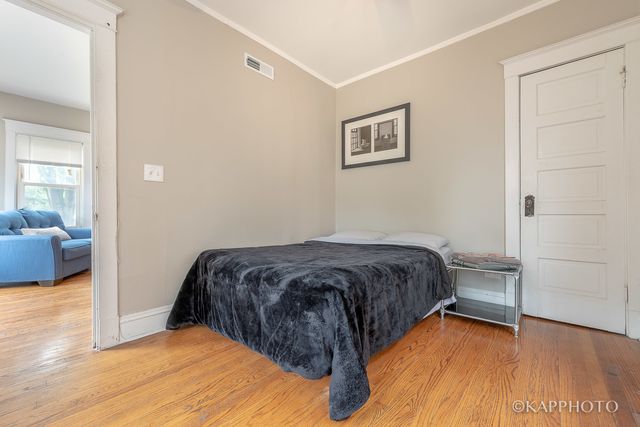 217 Des Plaines Avenue 1, Forest Park, IL 60130