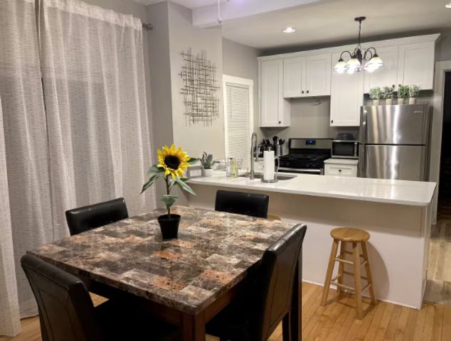 217 Des Plaines Avenue 1, Forest Park, IL 60130