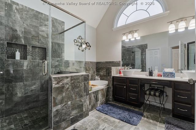 658 Mountain Highland Ridge, South Charleston, WV 25309