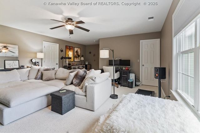 658 Mountain Highland Ridge, South Charleston, WV 25309