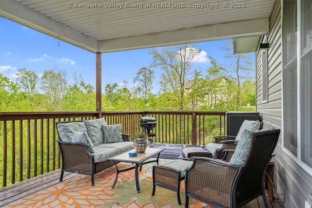 658 Mountain Highland Ridge, South Charleston, WV 25309