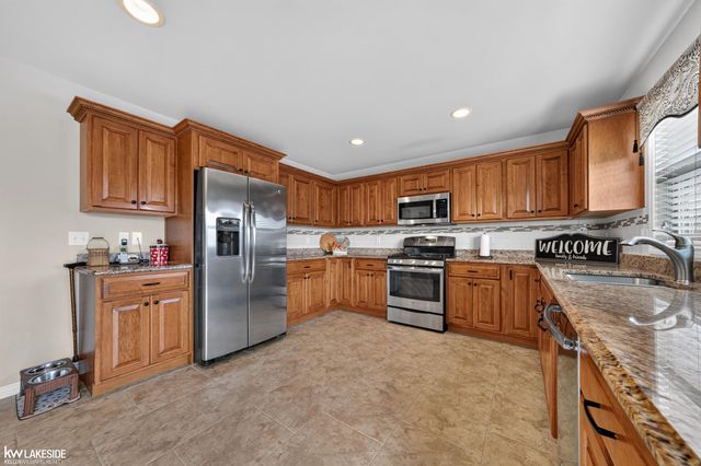 18508 Opal Drive, Macomb Twp, MI 48042