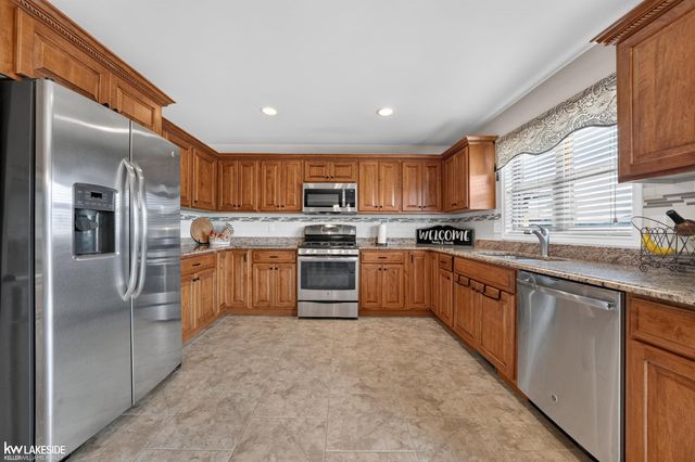 18508 Opal Drive, Macomb Twp, MI 48042