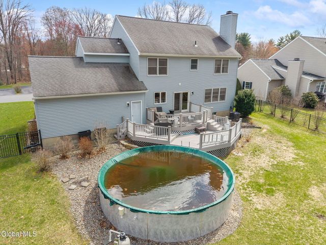 18 Hiawatha Drive, Clifton Park, NY 12065