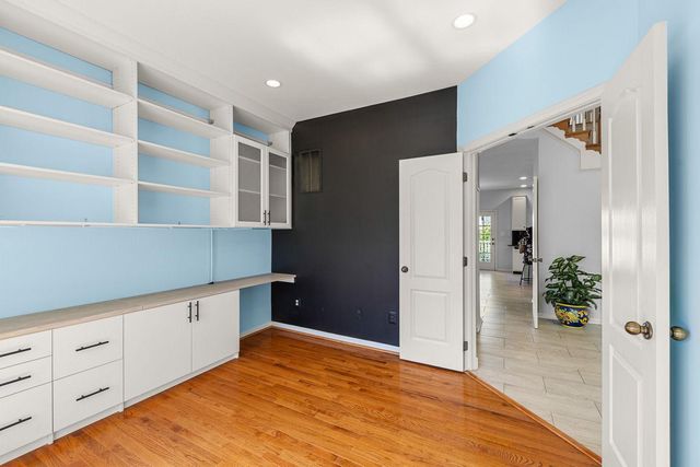 22561 HOWARDSVILLE WOODS CT, Ashburn, VA 20148