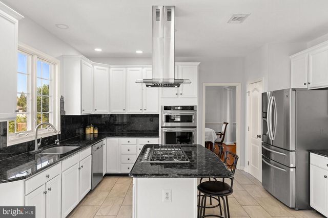 22561 HOWARDSVILLE WOODS CT, Ashburn, VA 20148