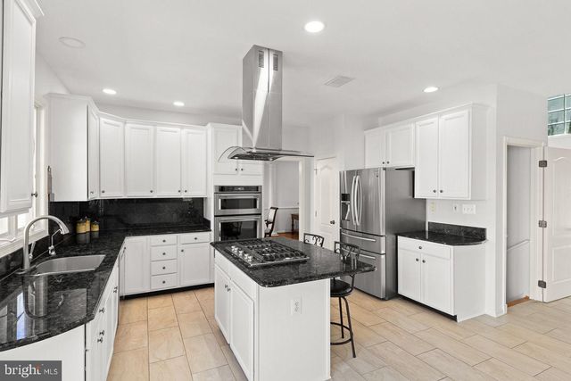 22561 HOWARDSVILLE WOODS CT, Ashburn, VA 20148