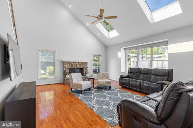 22561 HOWARDSVILLE WOODS CT, Ashburn, VA 20148