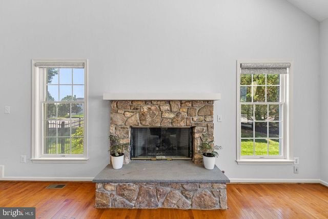 22561 HOWARDSVILLE WOODS CT, Ashburn, VA 20148