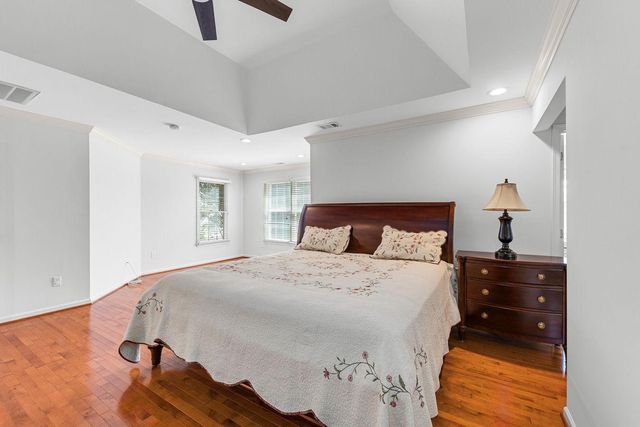22561 HOWARDSVILLE WOODS CT, Ashburn, VA 20148