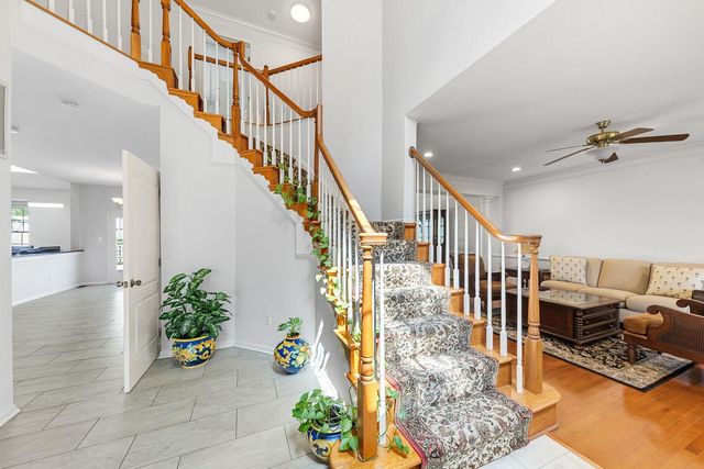 22561 HOWARDSVILLE WOODS CT, Ashburn, VA 20148