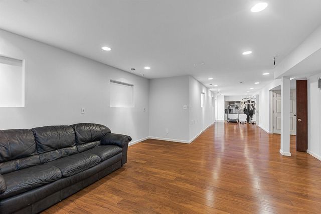 22561 HOWARDSVILLE WOODS CT, Ashburn, VA 20148