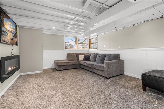 735 S Princeton Avenue, Villa Park, IL 60181