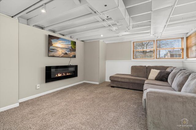 735 S Princeton Avenue, Villa Park, IL 60181