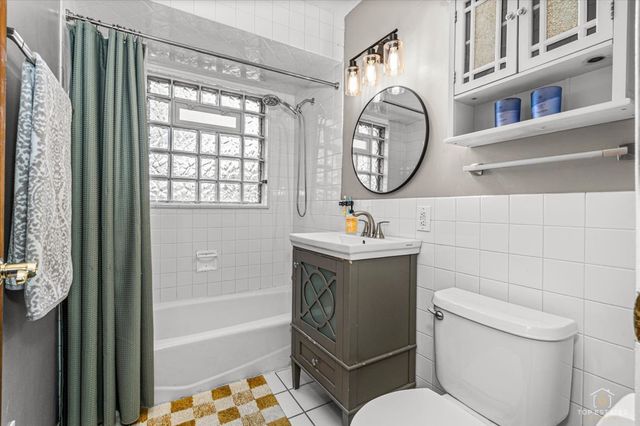 735 S Princeton Avenue, Villa Park, IL 60181