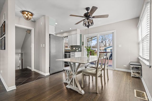 735 S Princeton Avenue, Villa Park, IL 60181