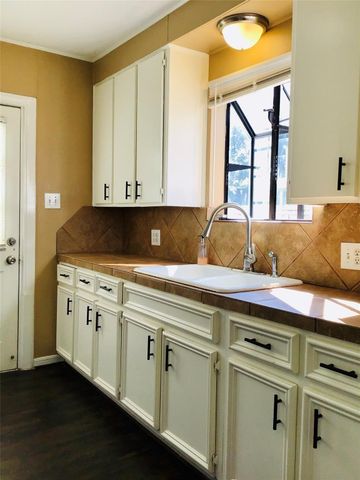 5530 Truett Street, Houston, TX 77023