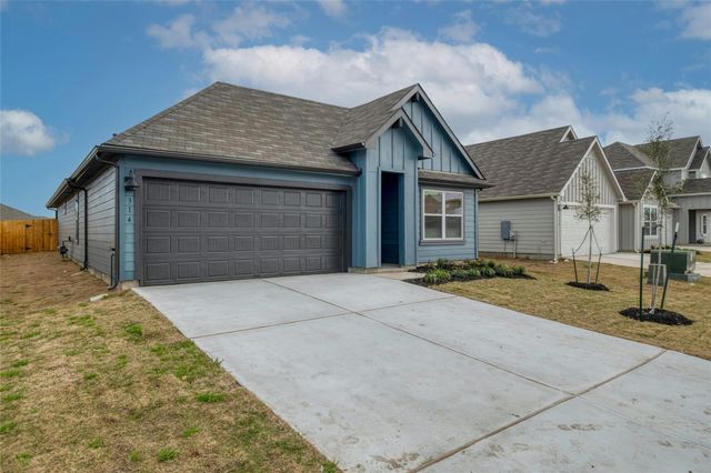314 North Richland DR, Lockhart, TX 78644