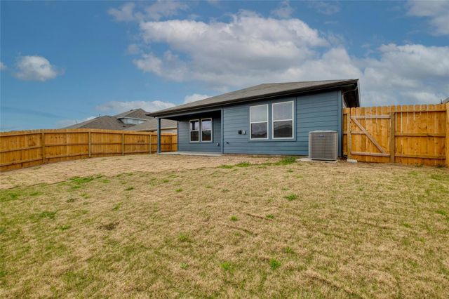 314 North Richland DR, Lockhart, TX 78644