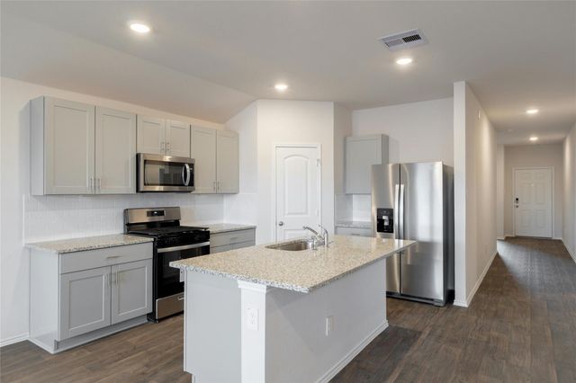 314 North Richland DR, Lockhart, TX 78644