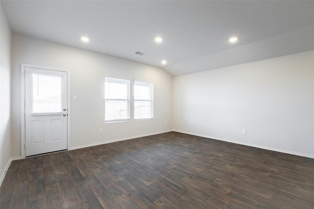 314 North Richland DR, Lockhart, TX 78644