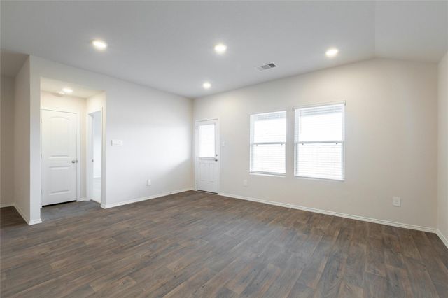 314 North Richland DR, Lockhart, TX 78644