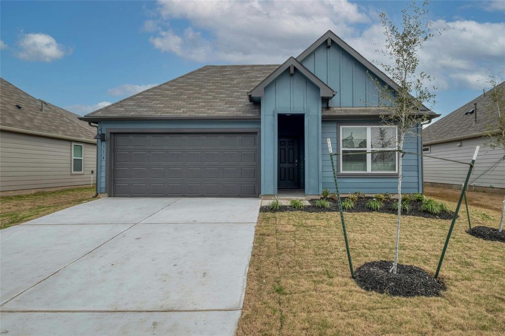 314 North Richland DR, Lockhart, TX 78644