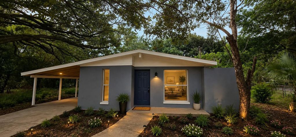 Image 17 of property listing at 4410 E 25TH AVENUE, Tampa, FL 33605