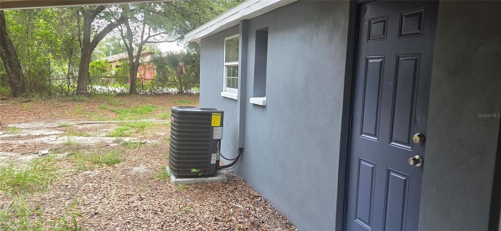 Image 28 of property listing at 4410 E 25TH AVENUE, Tampa, FL 33605