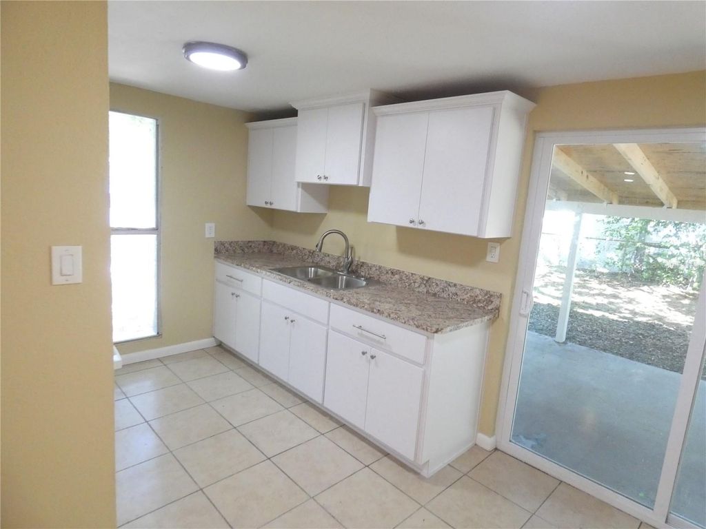 Image 10 of property listing at 4410 E 25TH AVENUE, Tampa, FL 33605