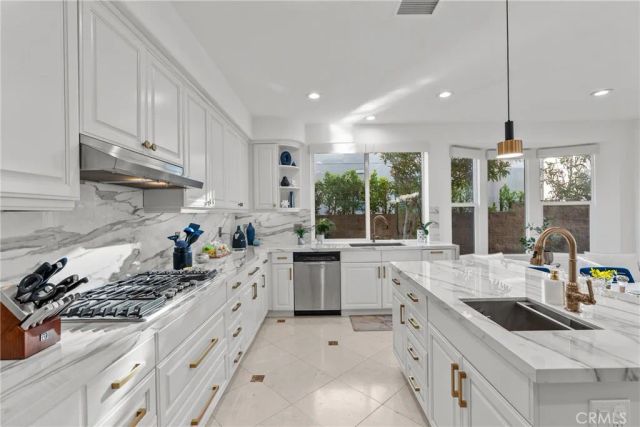 20366 Via Galileo, Porter Ranch, CA 91326