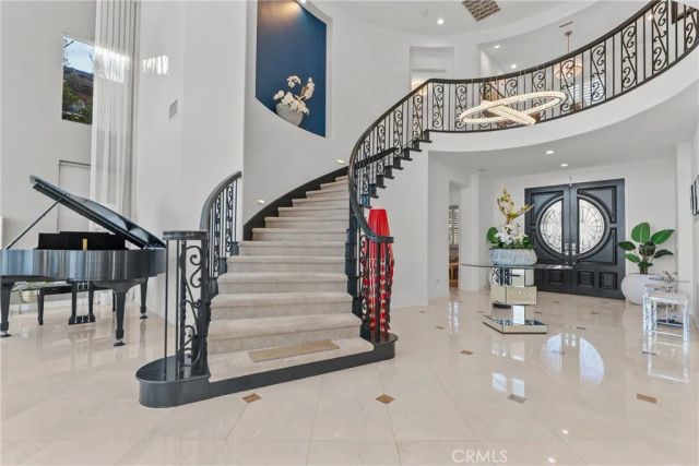 20366 Via Galileo, Porter Ranch, CA 91326