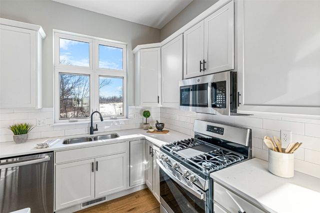 354 Hidden Ridge Drive, Coralville, IA 52241