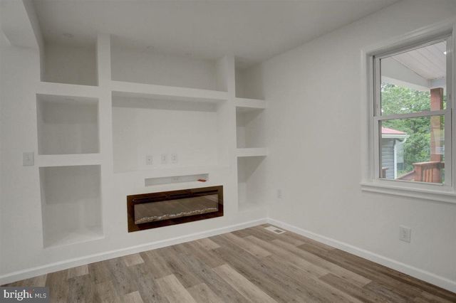 8179 LINCOLN WAY EAST, Fayetteville, PA 17222