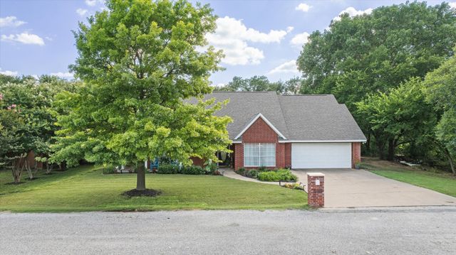 3000 Karen Way, Granbury, TX 76049
