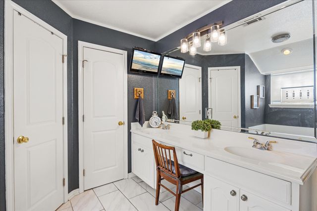 3000 Karen Way, Granbury, TX 76049