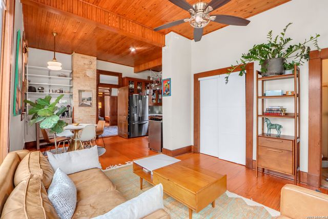 123 cedar, San Antonio, TX 78210