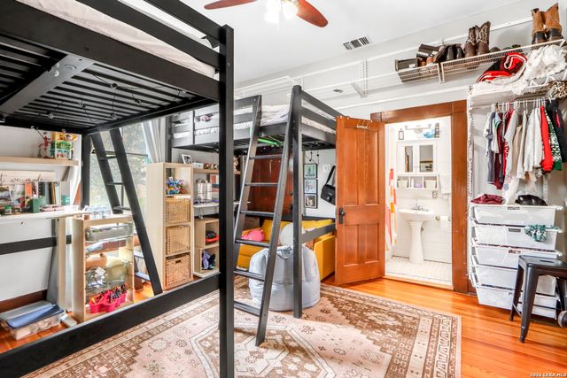 123 cedar, San Antonio, TX 78210